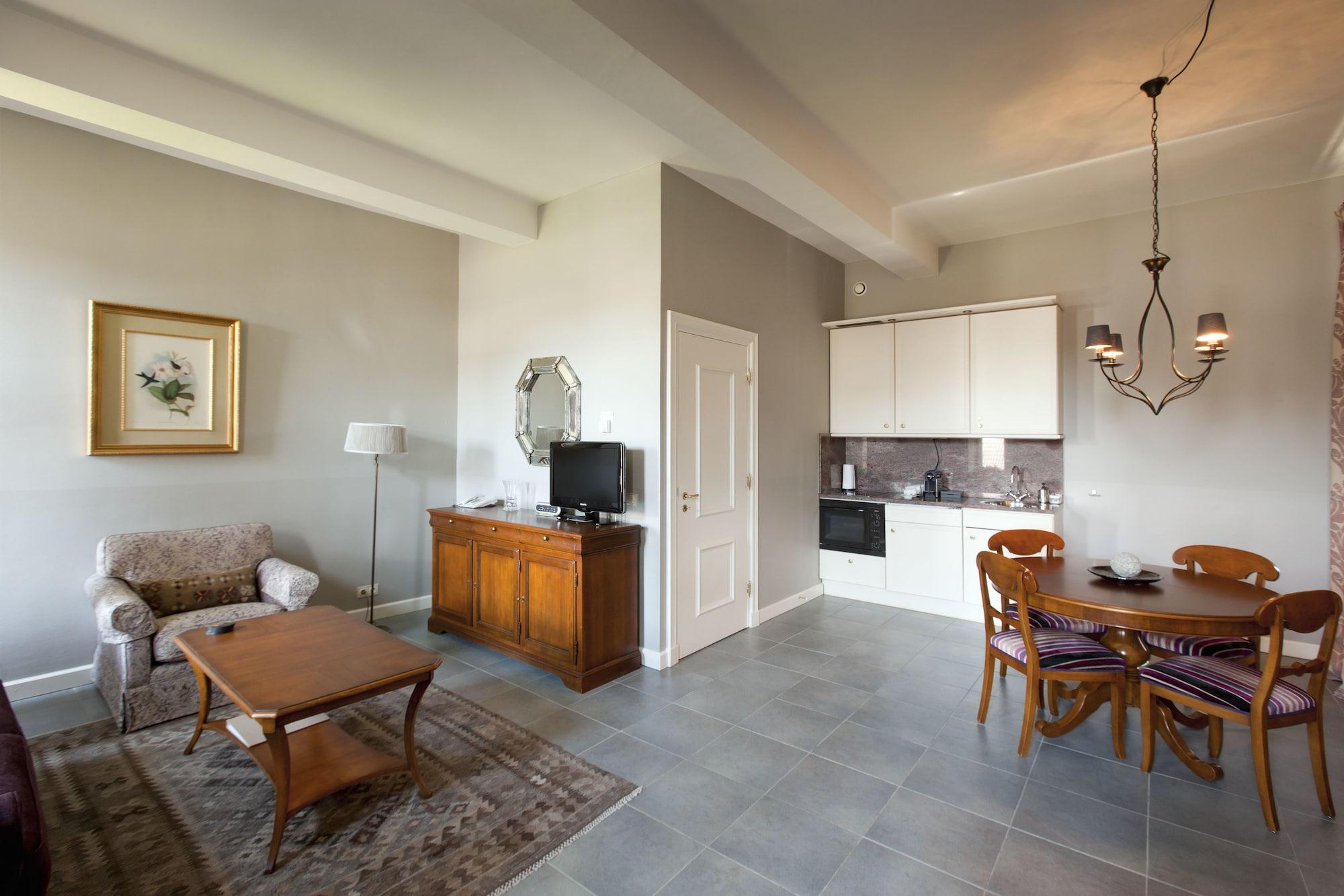 Valkenburg aan de Geul Chateau St Gerlach - Oostwegel Collection, Member Of Relais And Chateaux מראה חיצוני תמונה A typical apartment