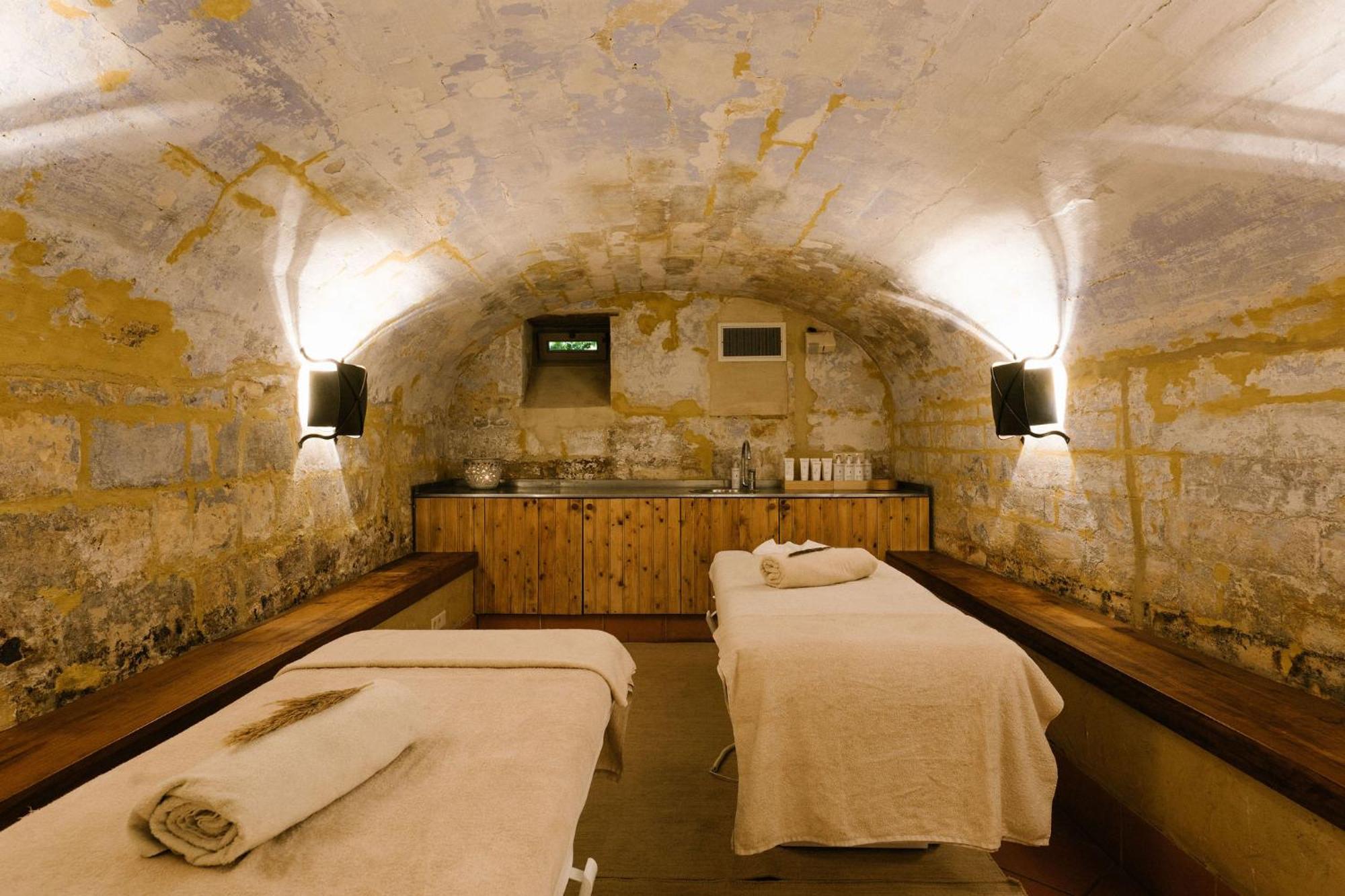 Valkenburg aan de Geul Chateau St Gerlach - Oostwegel Collection, Member Of Relais And Chateaux מראה חיצוני תמונה The spa at the Hotel Château de Chaumont